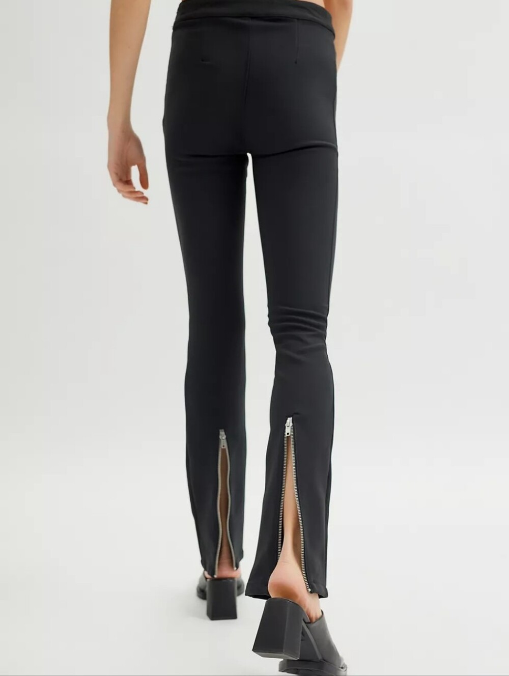 NWT Urban Outfitters Nyx Zip-Hem Pant, Color Black Size S/P - Picture 3 of 15